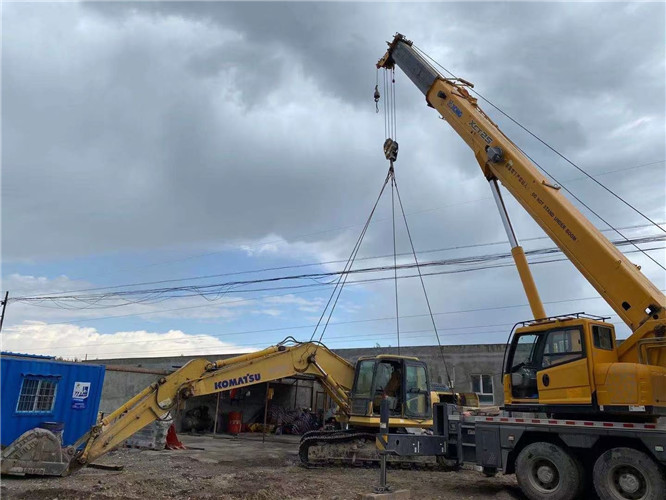 徽县25吨吊车的工作半径是多少？